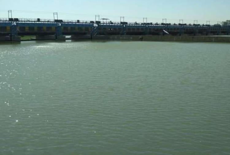 Pakistani Farmers Using Sutlej River Water for Farming, Hussainiwala Head, Harrike Head