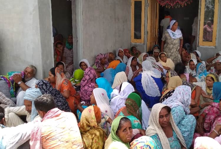 Three Brother Sisters Funeral, was died in boat drowning in river at moga