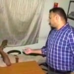 नाइट ड्यूटी पर सोते मिले पुलिसकर्मी