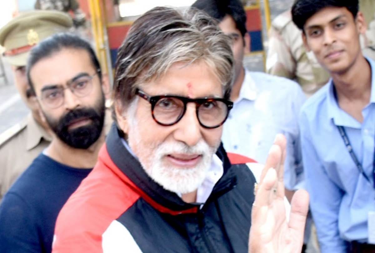 film actor amitabh bachchan reached in lucknow for shooting
