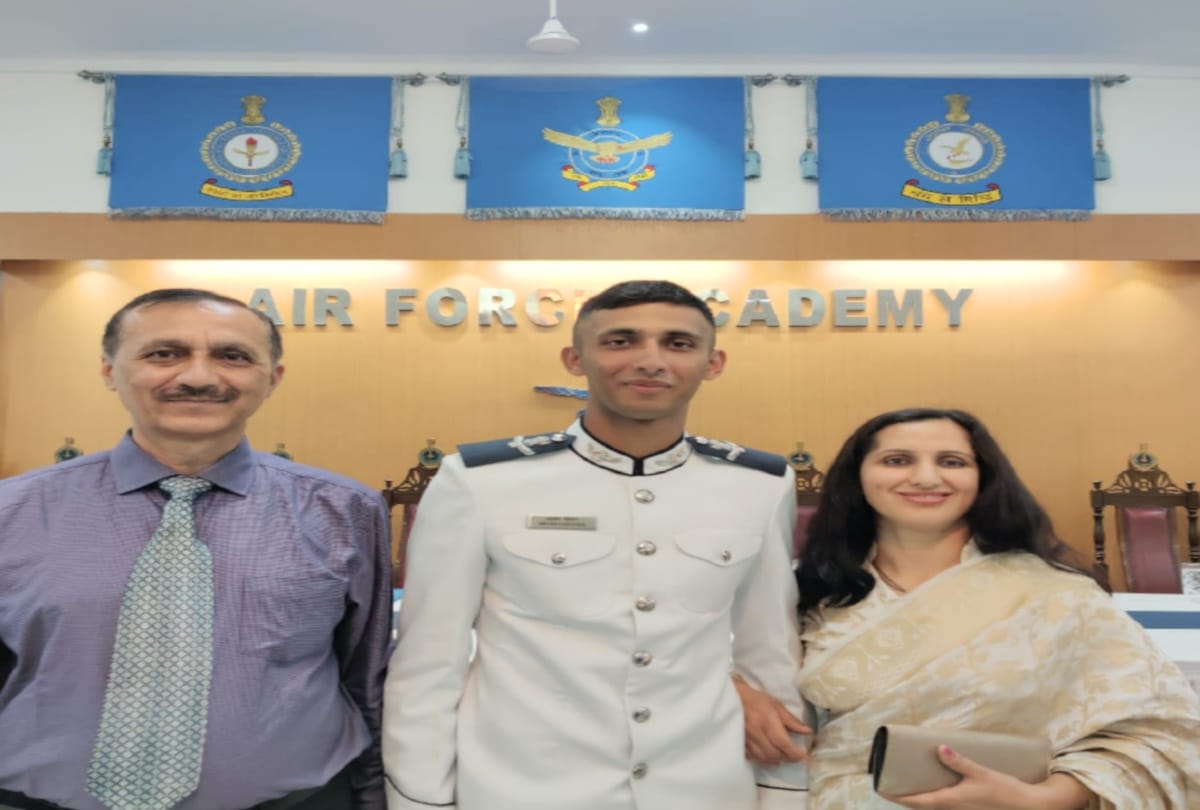 Aryan Chauhan of Shimla district becomes Flying Officer in Air Force