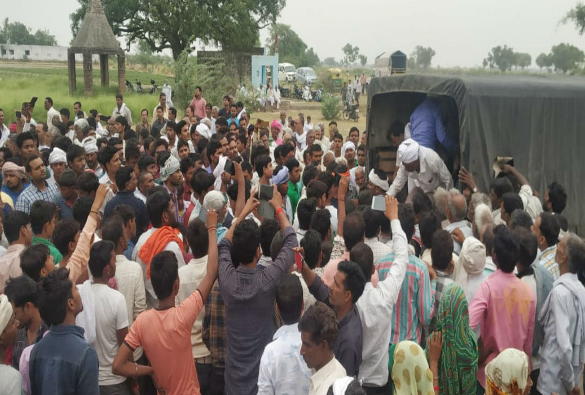 whole family died of Madhya Pradesh Police Constable in road accident