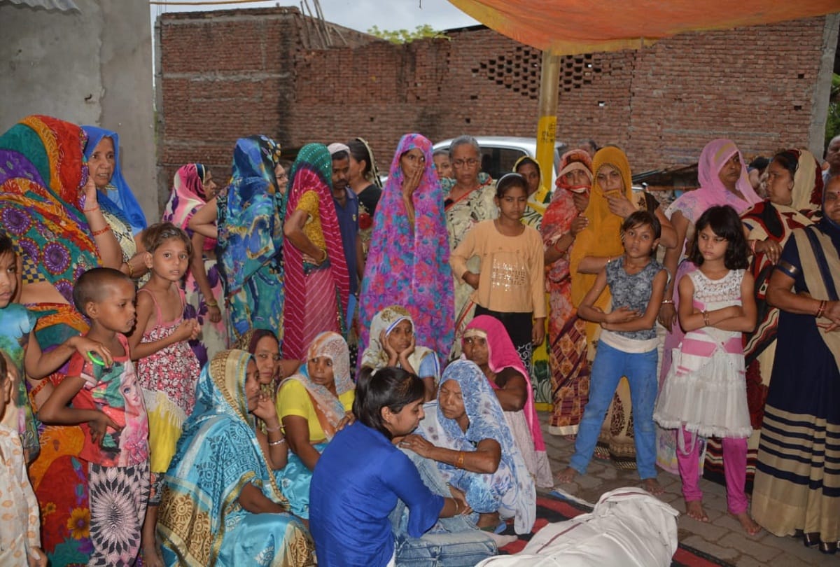 three dead in a road accident of Firozabad resident