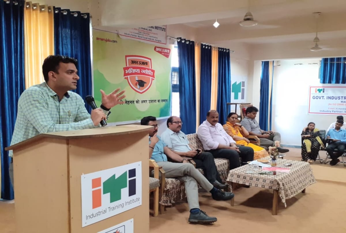 50 meritorious awarded in amar ujala bhavishya jyoti samman 2019 at mandi himachal