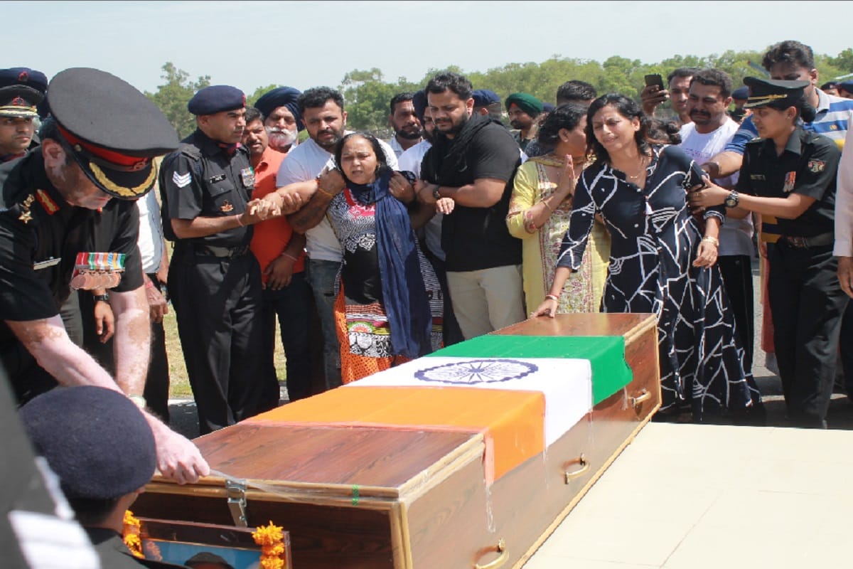 Martyr Major Ketan Sharma will now never return home and photos