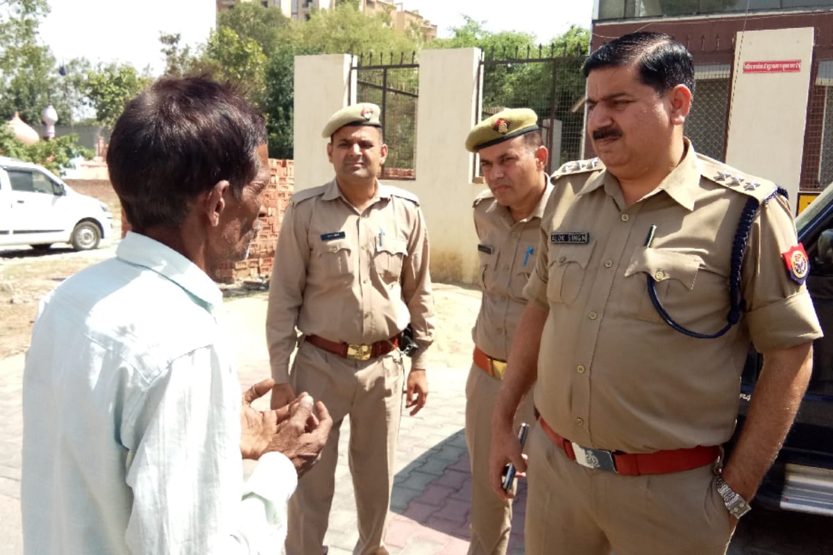 cop taking training of UP police by Fraudantial in Meerut sent to jail after investigation