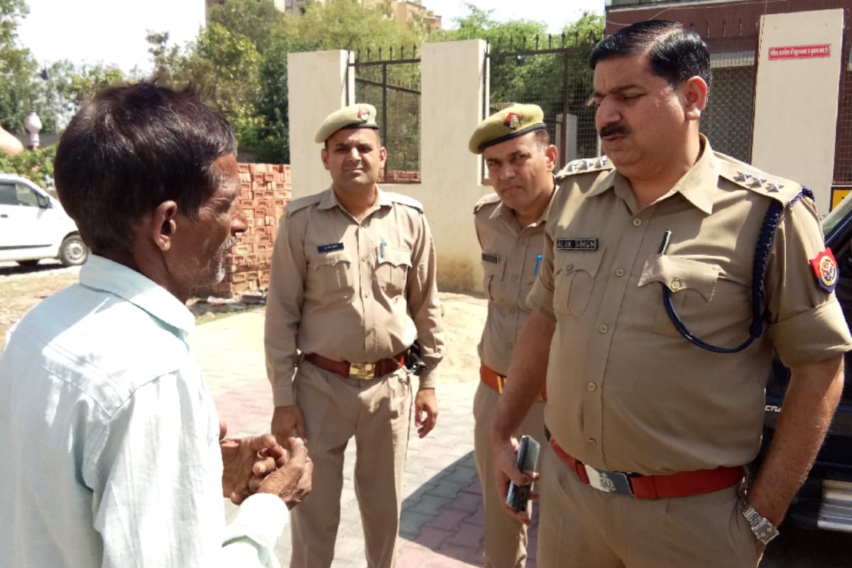 cop taking training of UP police by Fraudantial in Meerut sent to jail after investigation