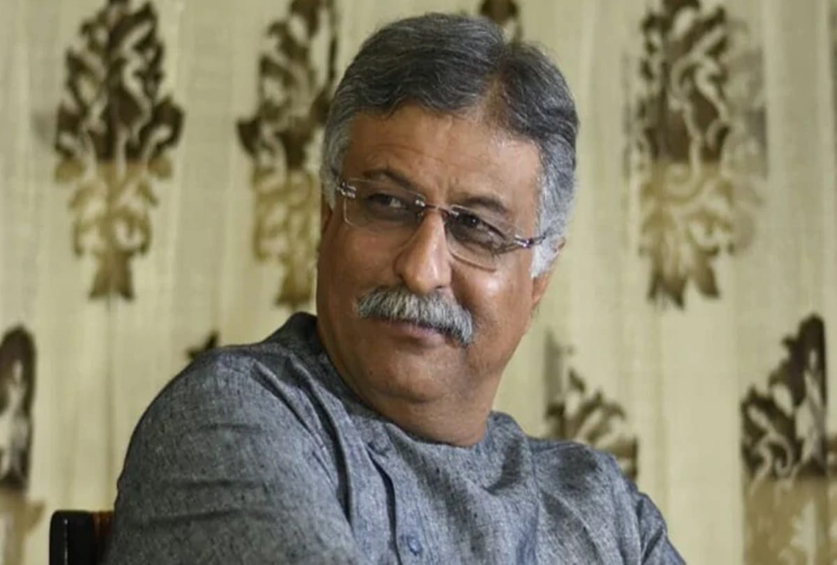 actor Milind Dastane and his wife were arrested for allegedly cheating a jewellery firm