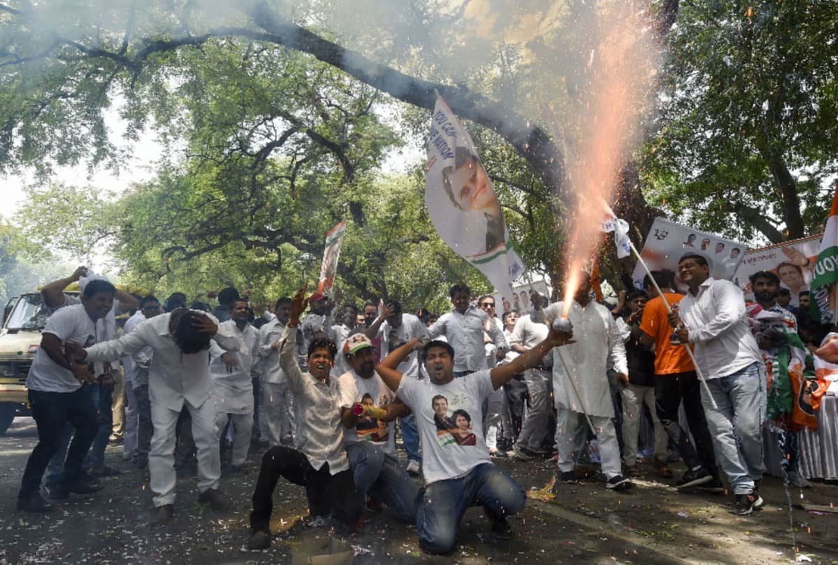rahul gandhi 49 birthday celebration distribute laddoo plant tree fire cracker