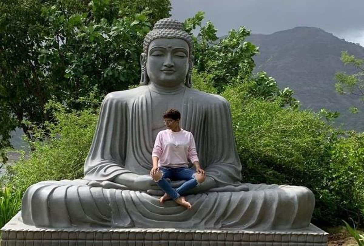Tahira Kashyap apology note for fans After being trolled for sitting on a Buddha statue