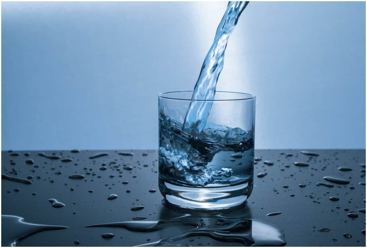 know about environmental working group (ewg) report on water pollution