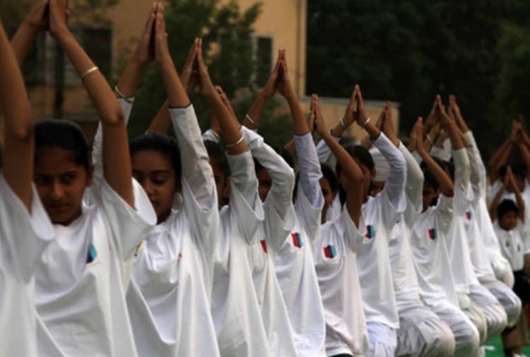 CBSE Circular to Upload Report and Photos of International Yoga Day Celebration