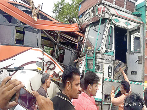 Nine people dead, 35 injured in truck-bus collision in Fatehpur