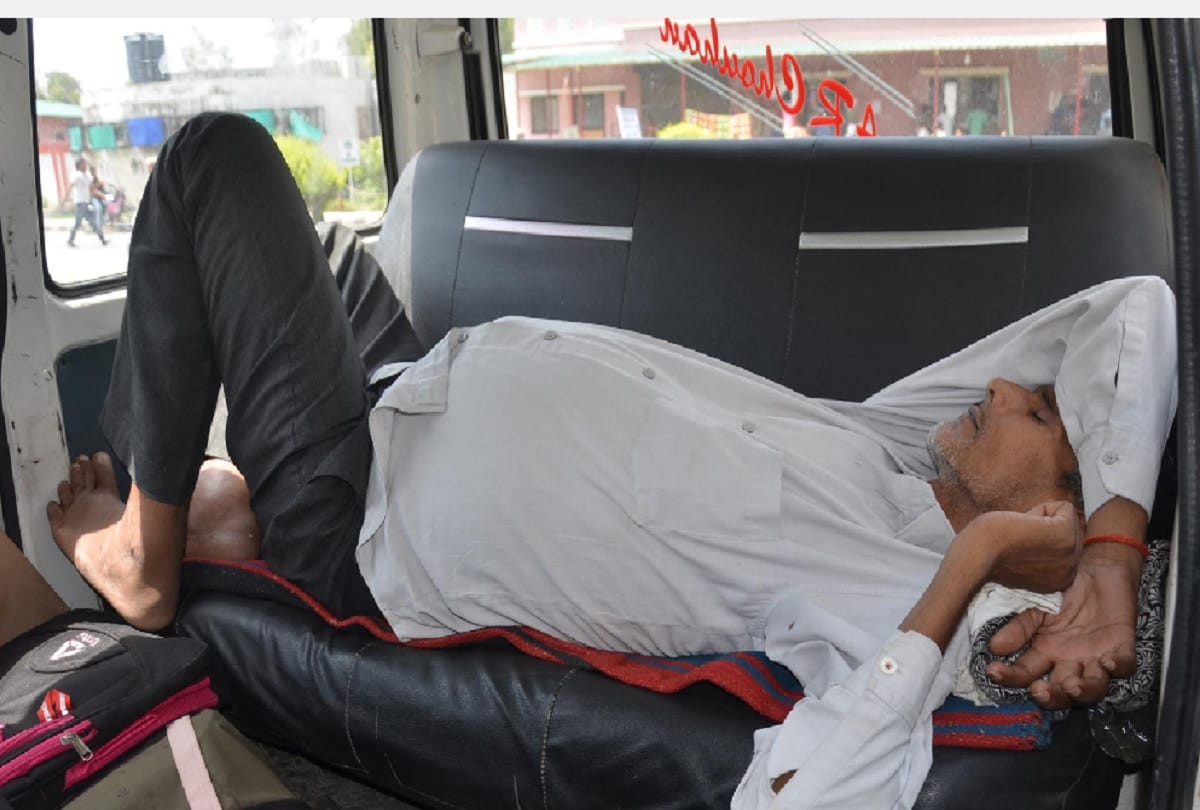 junior doctors strike continued for third day in j n medical college