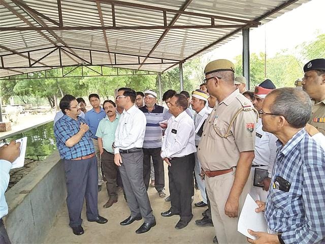 Worried over the shabby house of Sasani tahsil