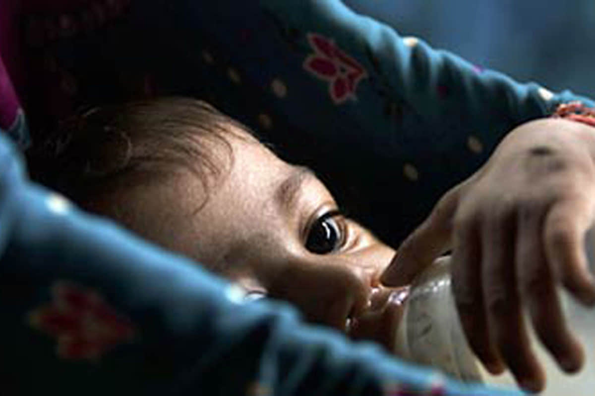 risk of diseases like viral fever encephalitis pneumonia diarrhea and vomiting to children increased in changing season