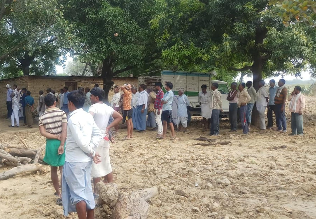 Death of husband and wife in Fatehpur bus accident