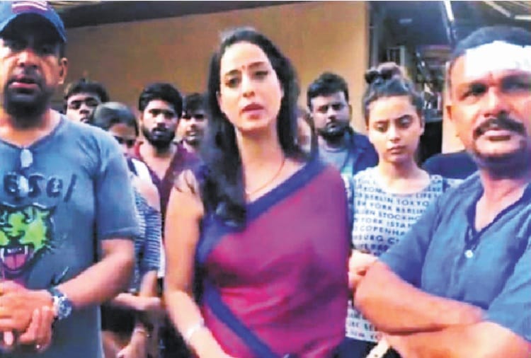 Attack on Bollywood Actress Mahie Gill