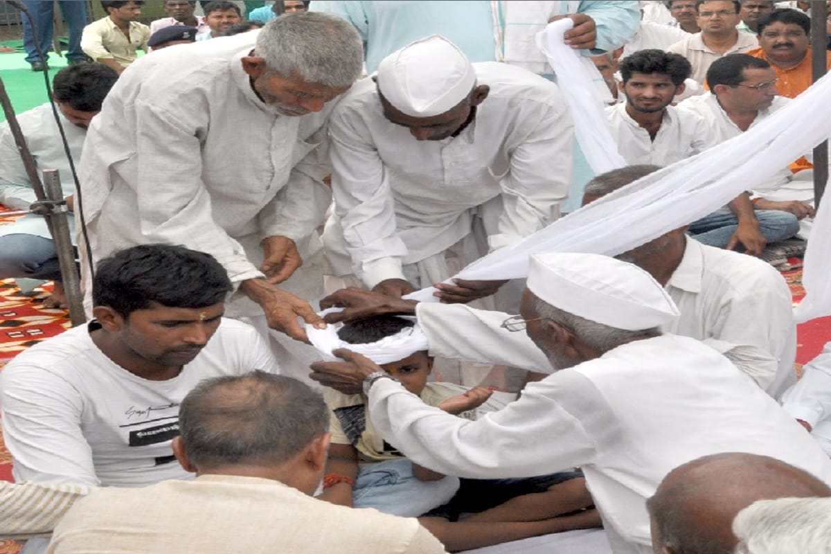 Many peoples reached in thirteenth of martyr Satyendra and family big demand from government