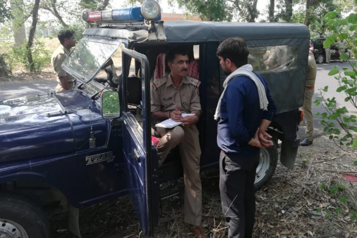 Badmash looted more then one lakhs from finance worker in Meerut