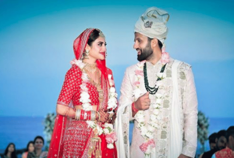 goons attacked actors and Nusrat Jahan gets marrid here top news