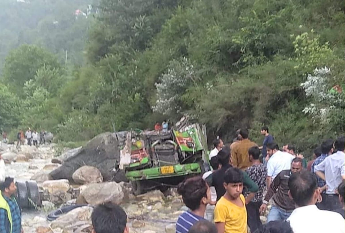 Kullu Bus Accident: pics of terrible bus accident in kullu himachal