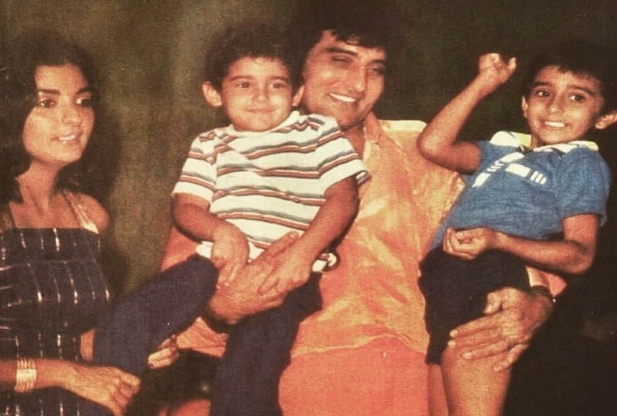 see unseen childhood photo of actor Rahul Khanna with father Vinod Khanna