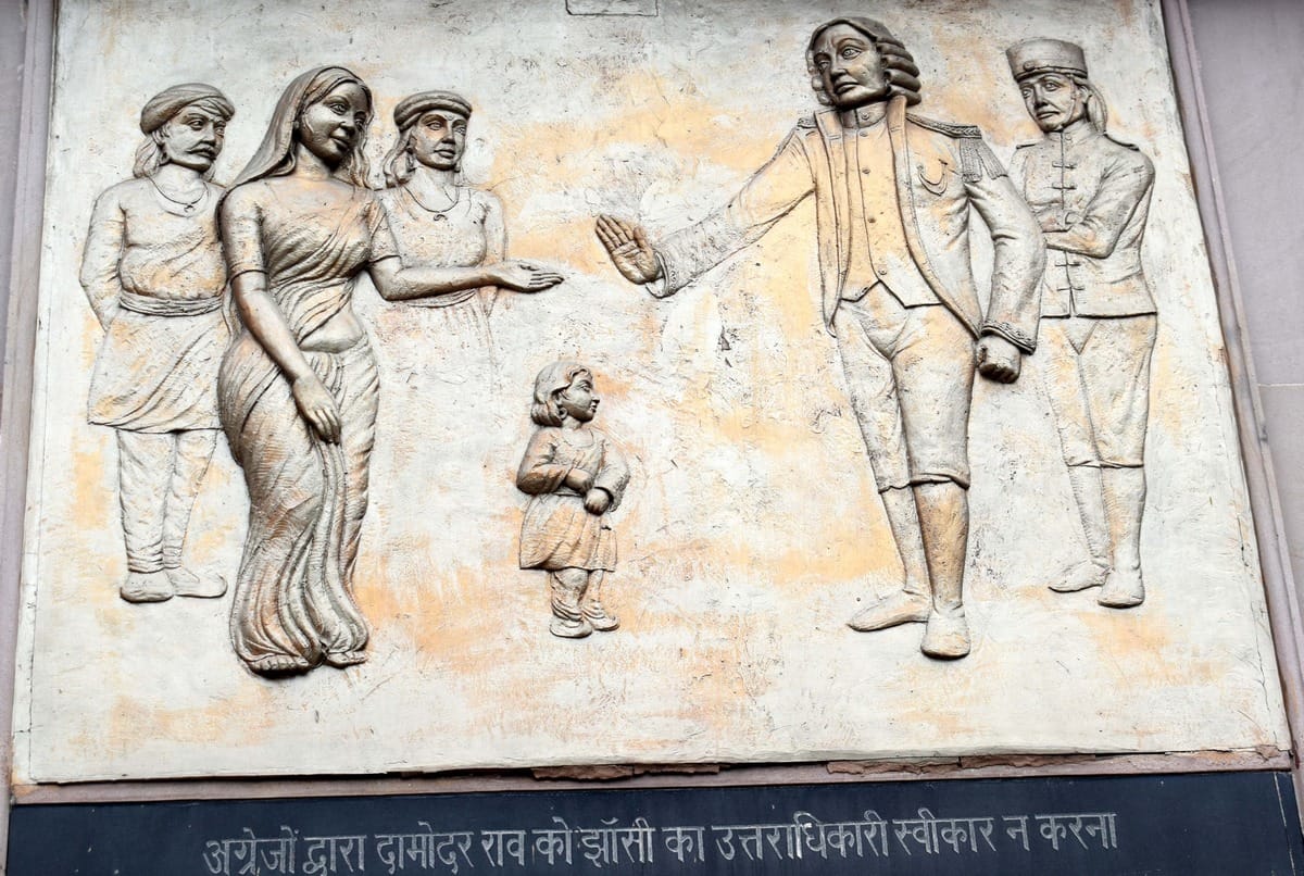 Rani laxmi bai life history statue situated in varanasi