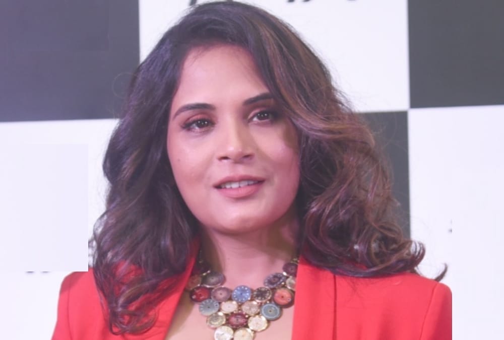 Entertainment news Capsule Richa Chadha Ranu Mondal Biopic KBC 11 Tanisha Mukherjee Hrithik Roshan