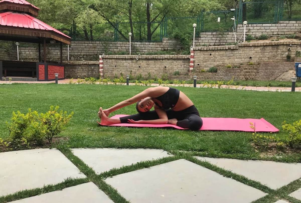 Sunny Deol’s son Karan Deol Pal Pal Dil Ke Paas Actress Sahher Bambba Yoga Photos