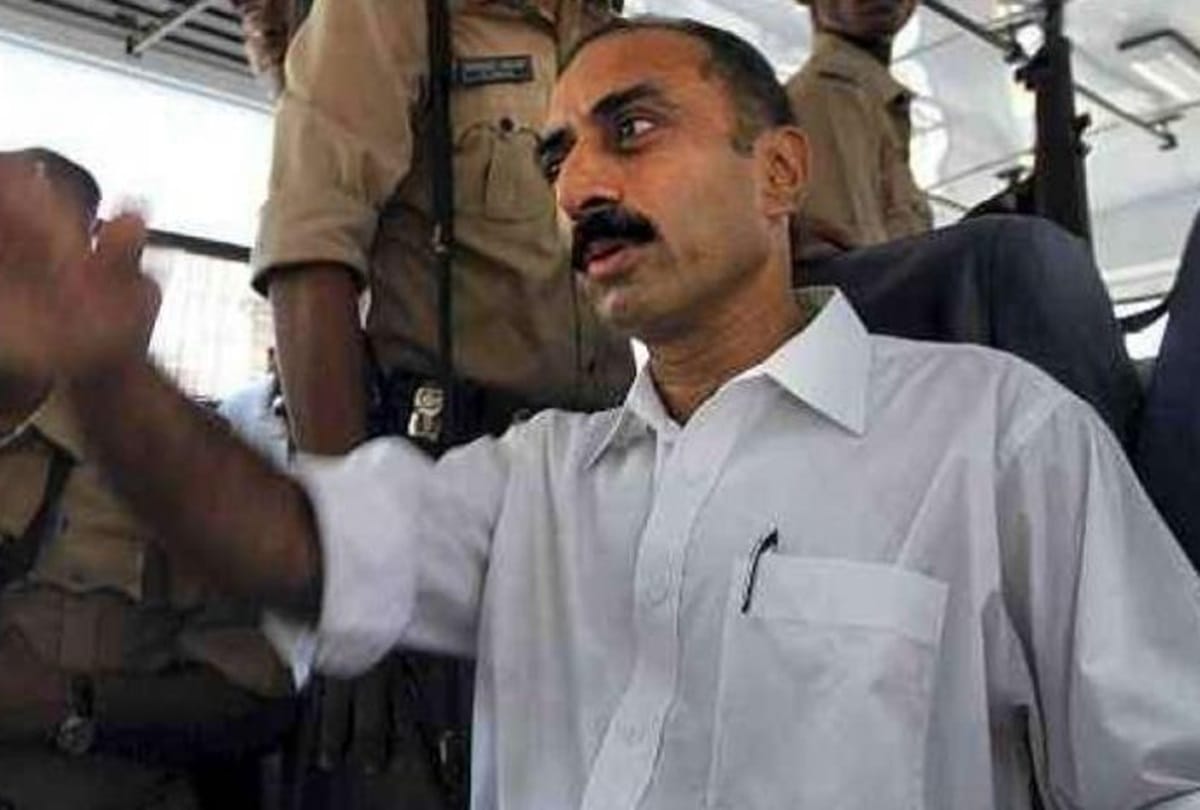 who is Sanjiv Bhatt who Sacked from IPS Officer post in 2015, know All About
