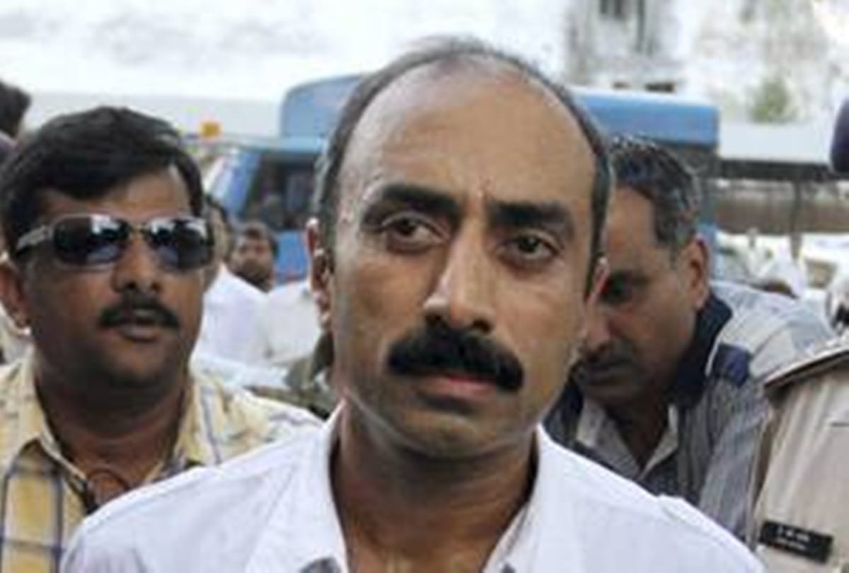 who is Sanjiv Bhatt who Sacked from IPS Officer post in 2015, know All About