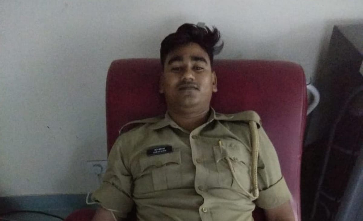 Police constable life saver for nine days old child in varanasi