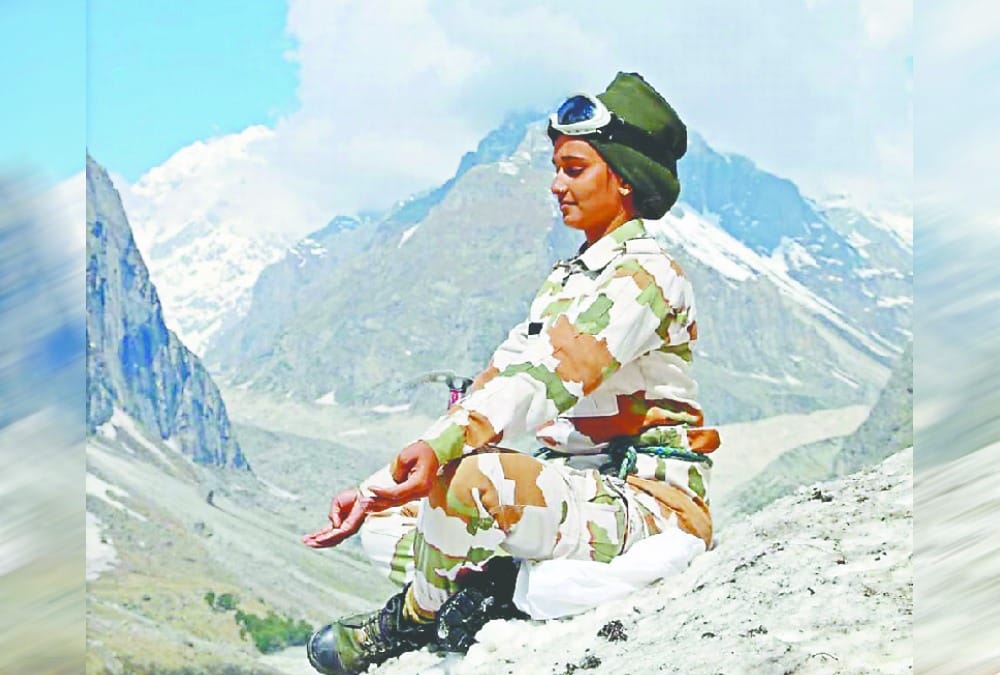 International yoga day 2019 itbp soldiers doing yoga on 14000 feet high