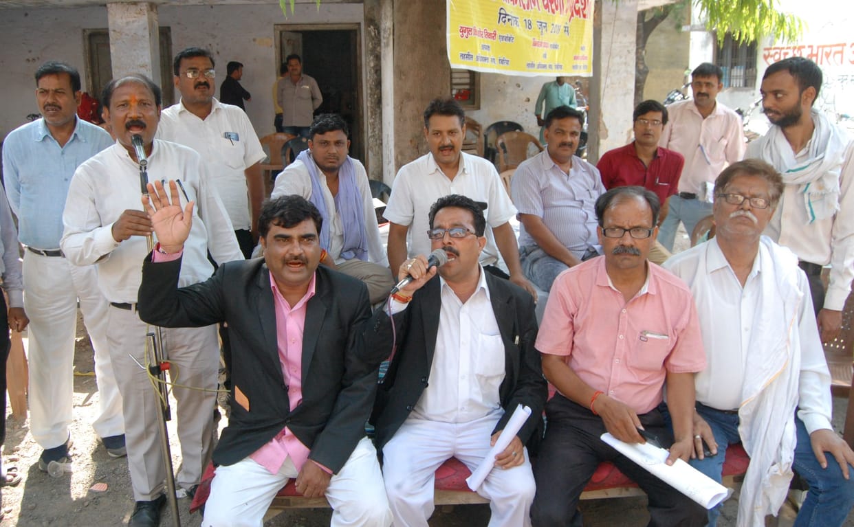 डीएम की वजह से बार और बेंच के बीच बढ़ रहा विवाद