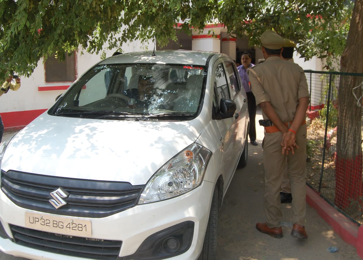 साढ़े तीन घंटे की पूछताछ में जेल अधिकारियों, बंदीरक्षकों के पसीने छूटे
