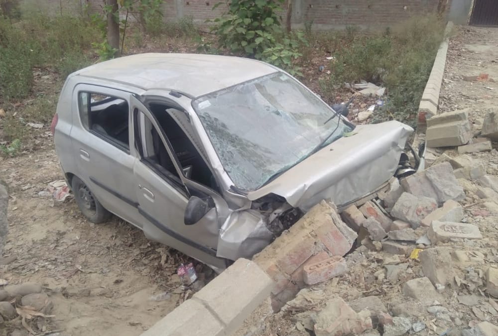 Two died and four injured in an accident in barabanki.