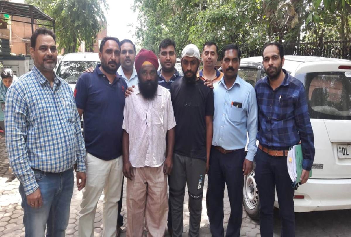 Illegal arms made from unutilized iron, two arrested with 30 pistols in Delhi