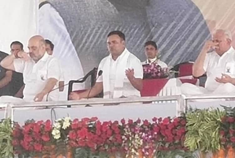 International yoga day 2019, Home Minister Amit shah at yoga camp