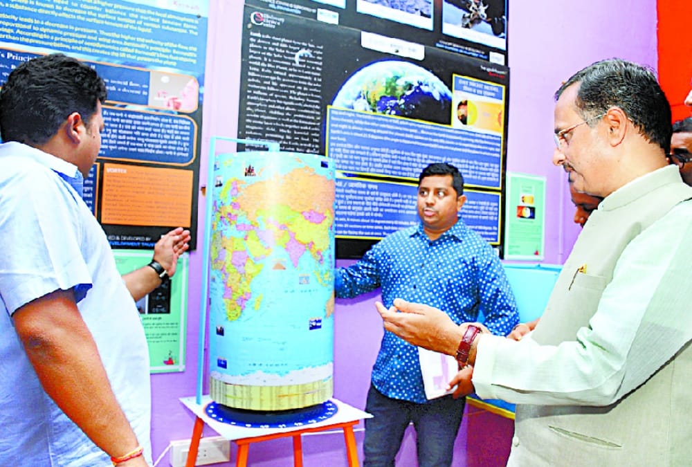 Inougration of Discovery science centre in jublee inter college
