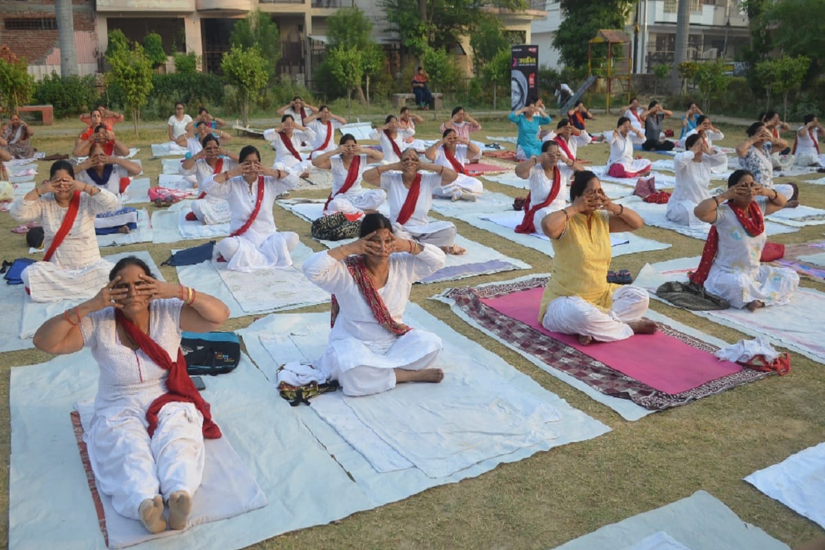 International Yoga Day 2019: These women ended their diseases by yoga in Meerut