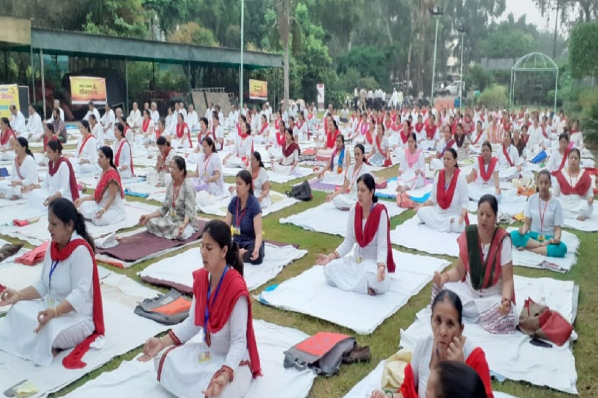 International Yoga Day 2019: Yoga also removes complex diseases