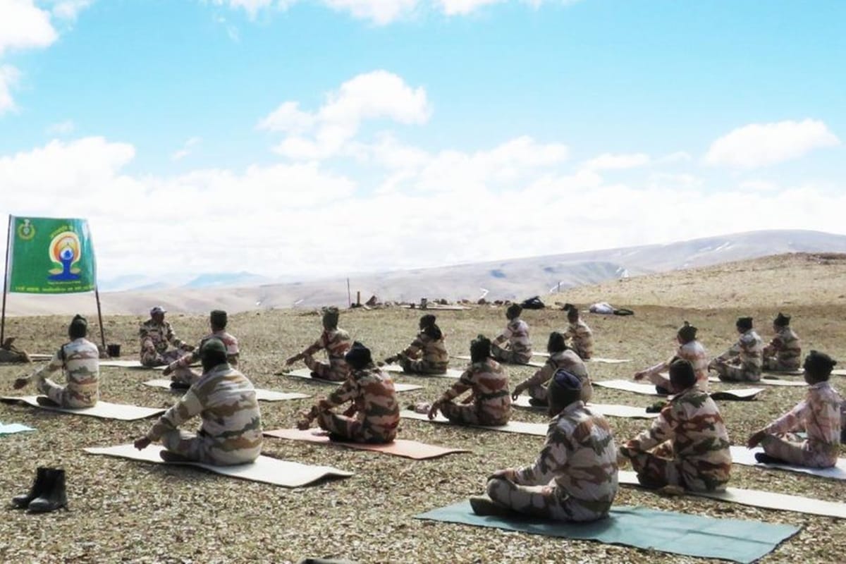 International Yoga Day 2019: ITBP Personnel perform yoga postures in 19000 feet mountains to river