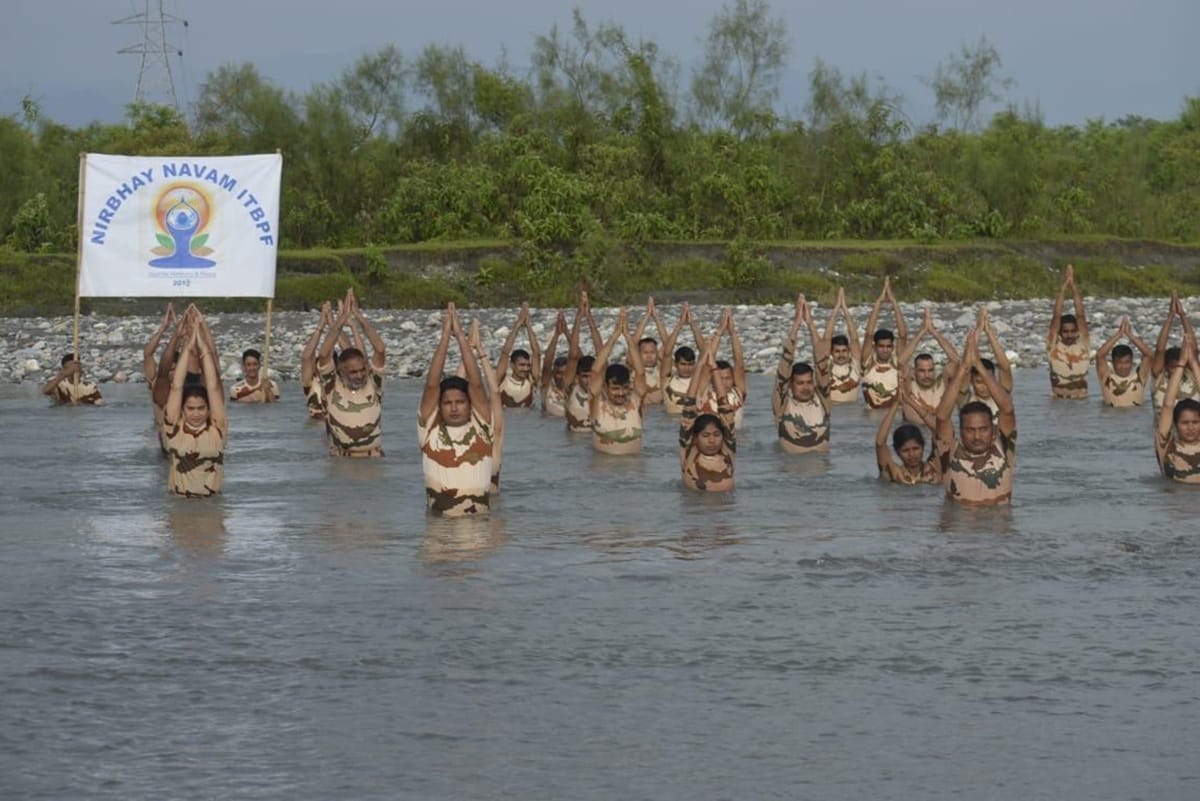 International Yoga Day 2019: ITBP Personnel perform yoga postures in 19000 feet mountains to river
