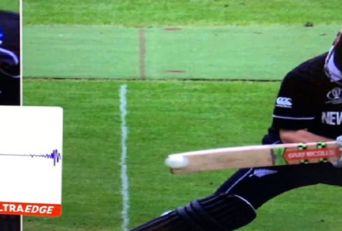 Kiwi captain Kane Williamson edges ball to keeper during south africa match