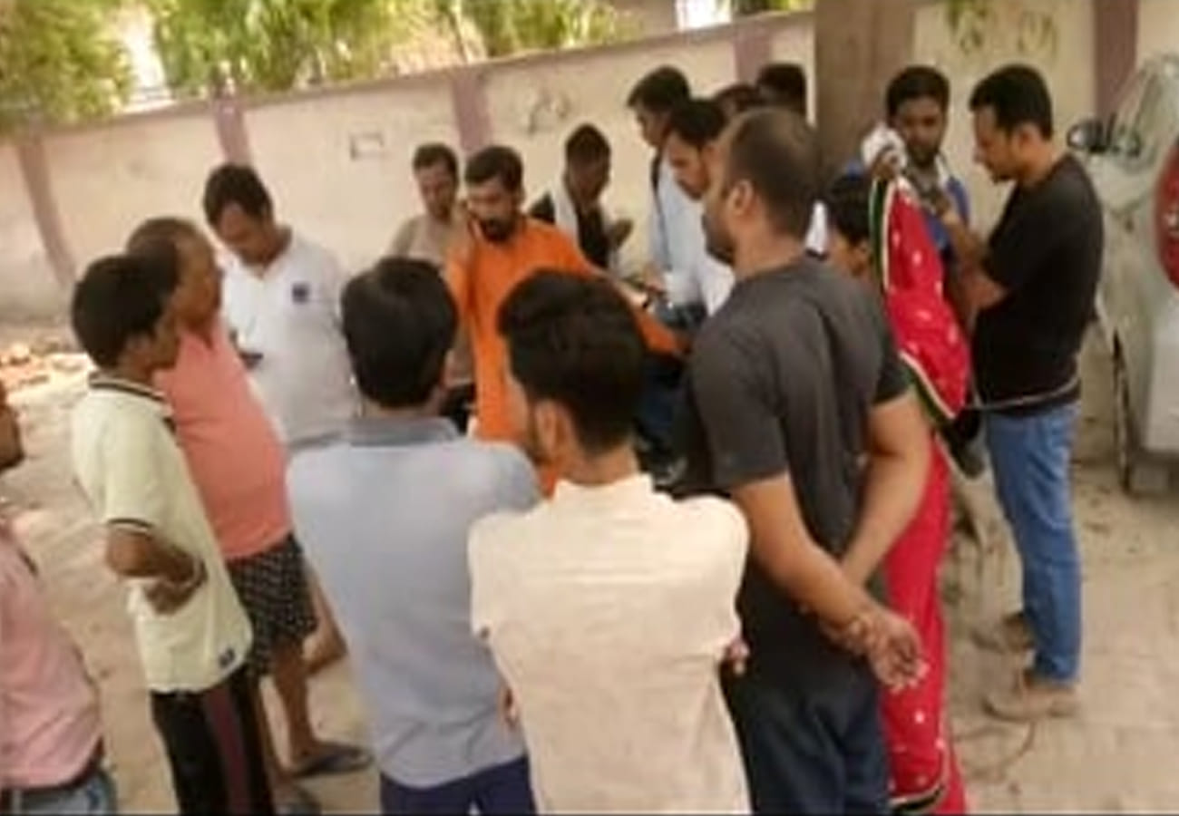 angry councillor made the Namami Ganga team hostage in kanpur