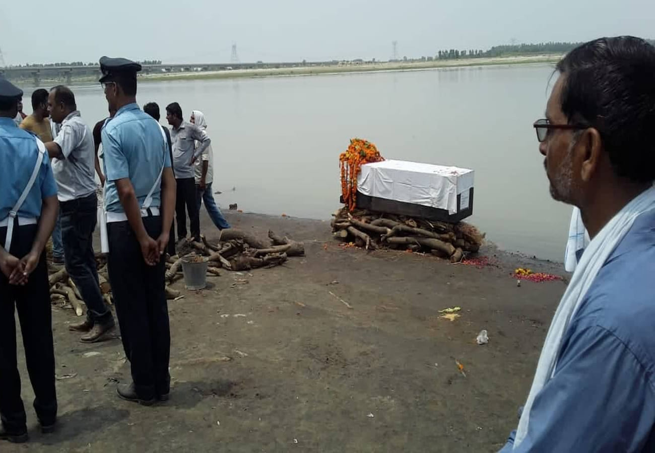 cost of the martyrs last rites imposed by the corruption, people angry