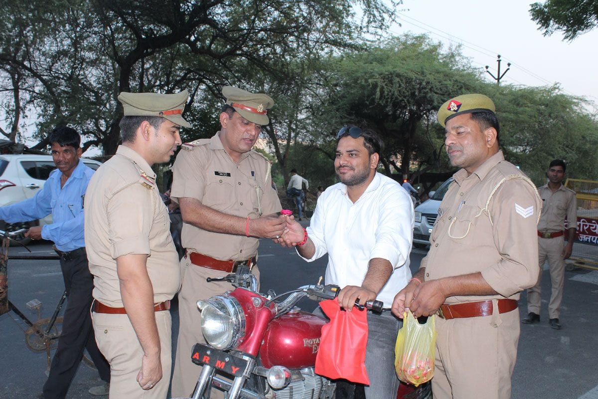No helmat no petrol