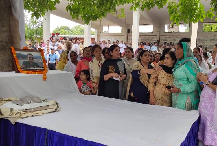Last farewell to Shaheed Flight lieutenant Mohit garg, Who martyred in crash of AN 32 aircraft
