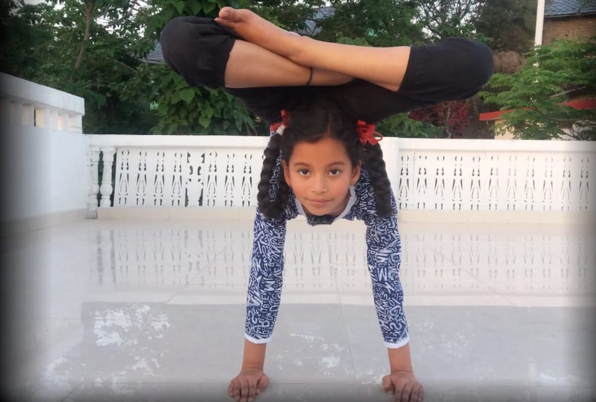 world yoga day 2019: The 11 year old girl nidhi dogra doing hardest Yoga